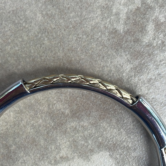 8 inch/20 cm braided gold tone bracelet with silver tone accents never worn - Picture 4 of 5